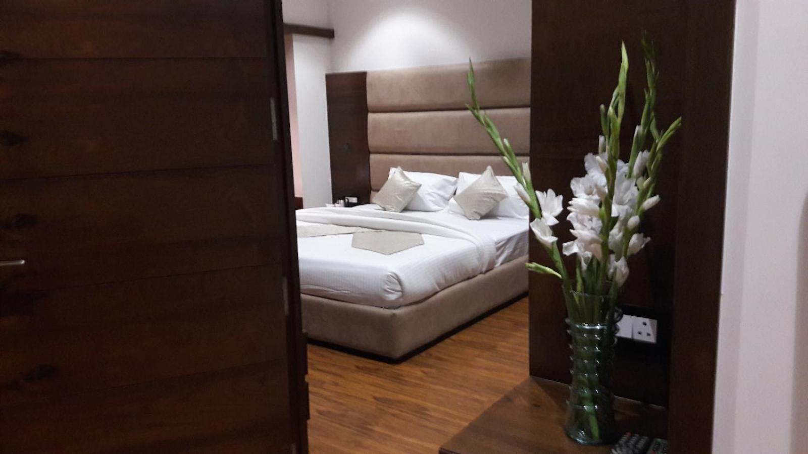 Hotel Samdareeya Pvt Ltd Jabalpur Exterior photo
